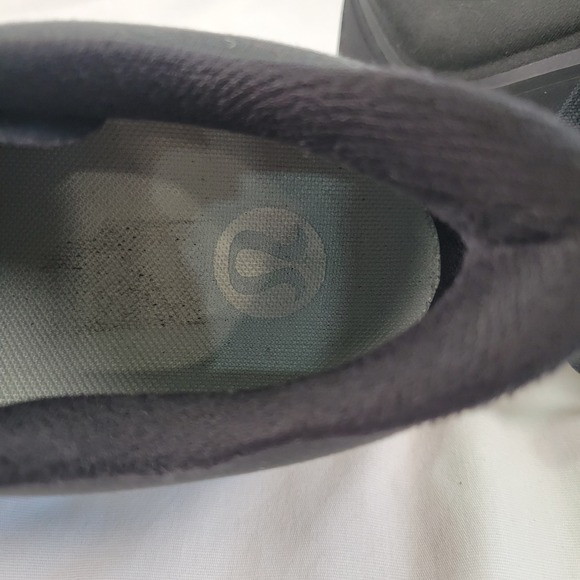 Lululemon Chargefeel Workout Low Shoes Sneakers Black Athletic Womens Size 8 - Picture 4 of 9